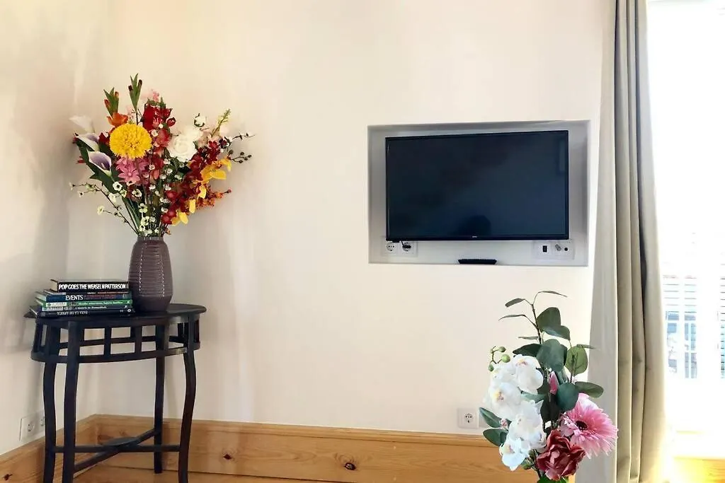 32 Top - Center Of Lisbon Duplex Apartment, Barrio Alto