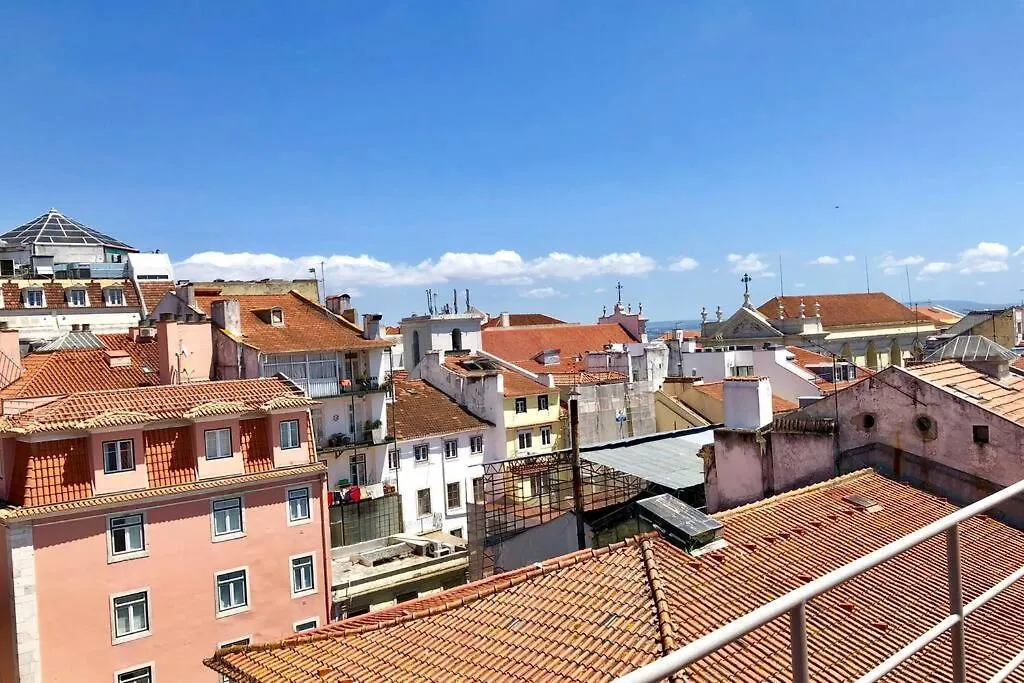 32 Top - Center Of Lisbon Duplex Apartment, Barrio Alto Apartment