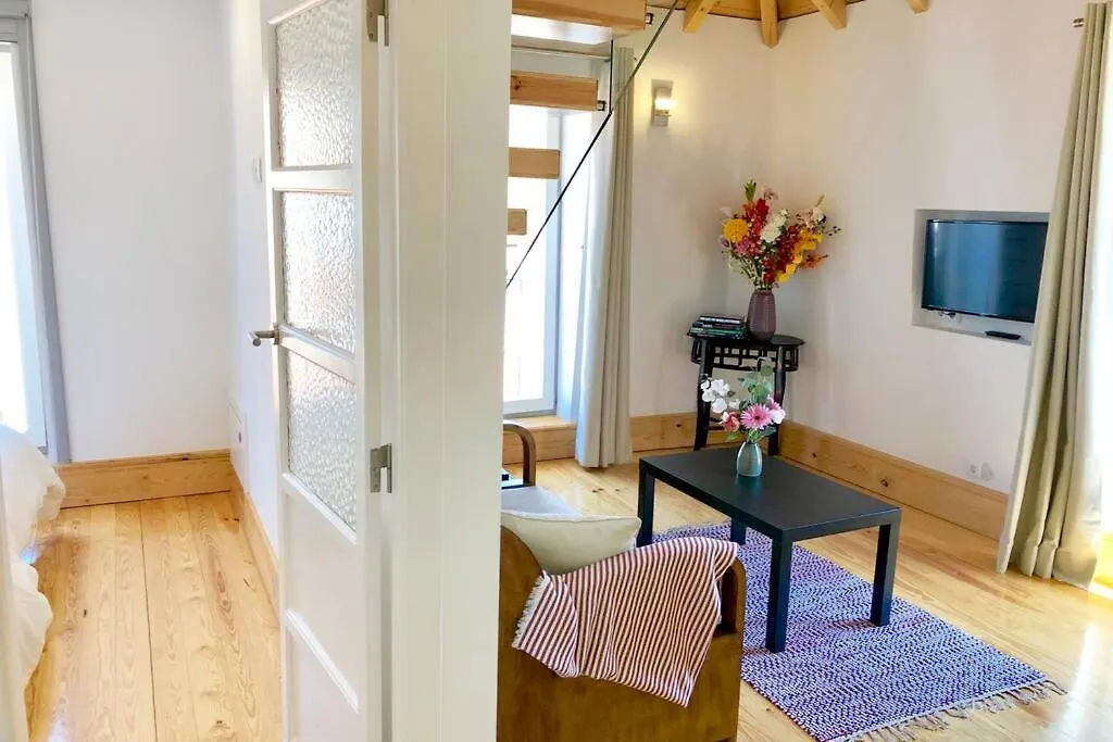 32 Top - Center Of Lisbon Duplex Apartment, Barrio Alto 0*,  Portugal
